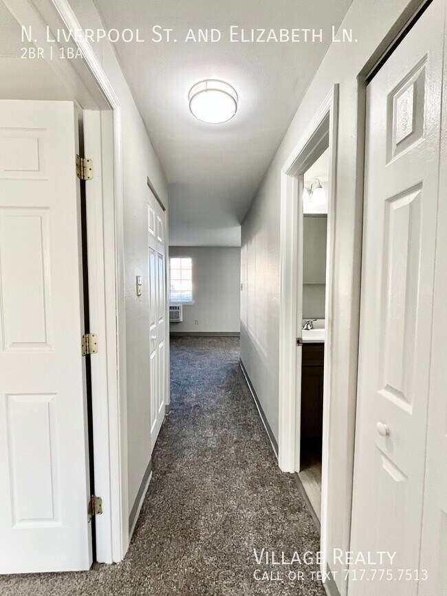 Building Photo - 75 N Liverpool St