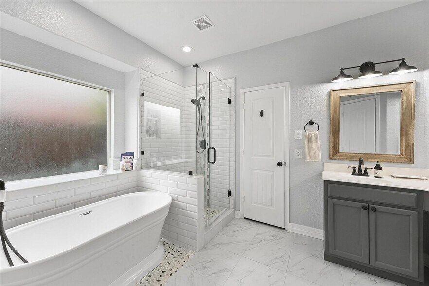 Building Photo - 21328 Village Crossing Ln