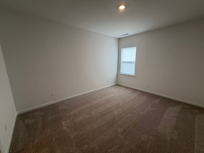 Building Photo - Beautiful 3 Bed 2 Bath New Construction Home in Shelbyville