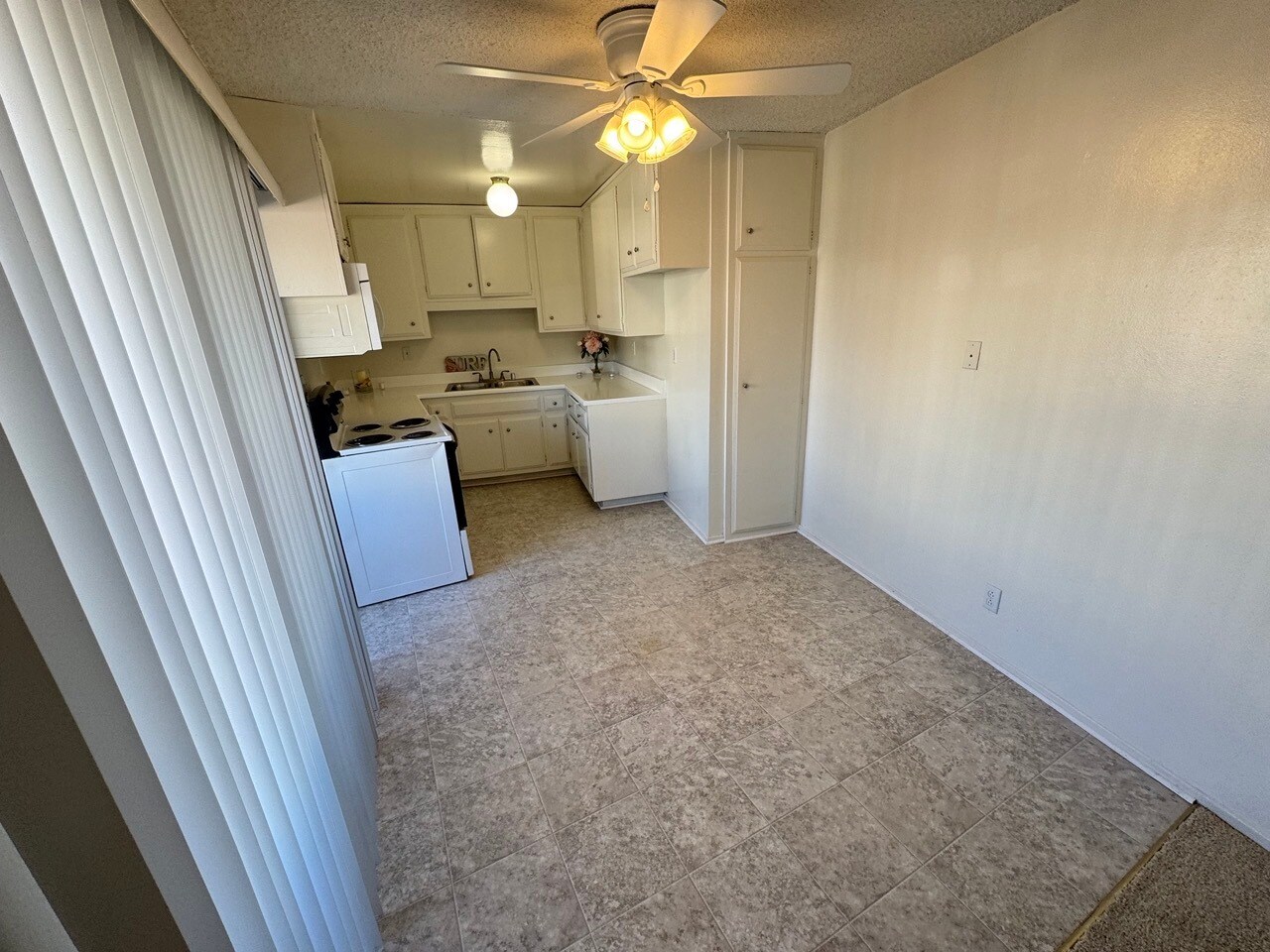 Building Photo - 5858 S Pacific Coast Hwy