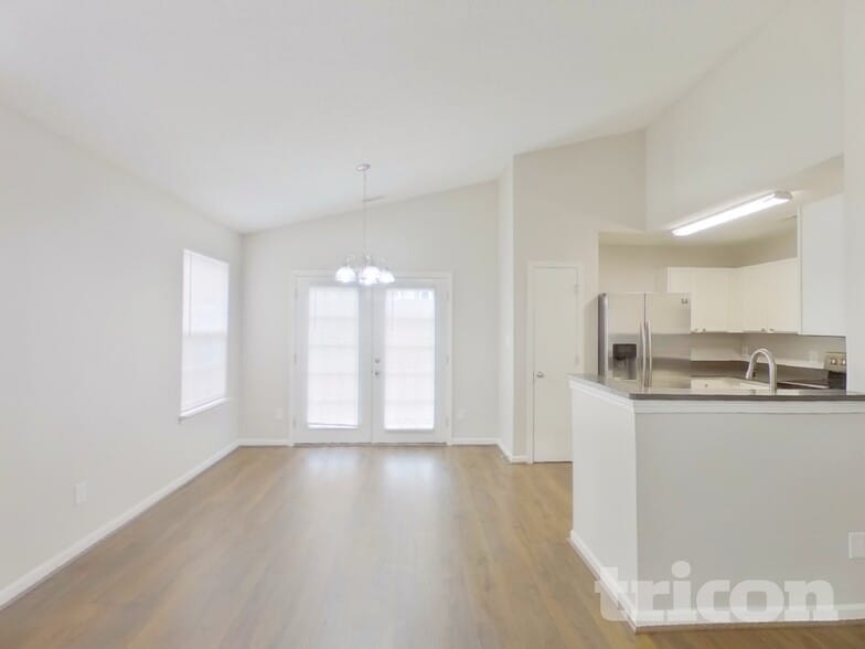 Building Photo - 529 Pullman St SW