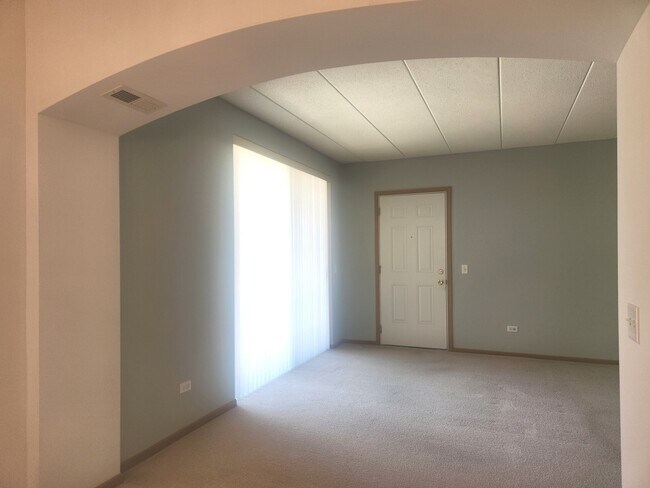 Building Photo - 16661 Liberty Cir
