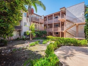 Building Photo - Fully Furnished Minutes from the Beach Newly Remodeled 2 Bedroom Move in Ready!