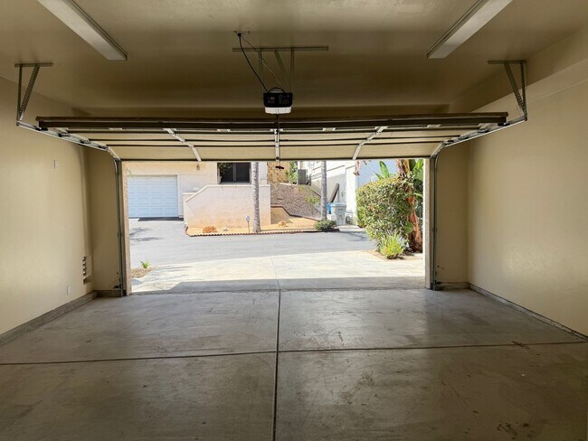 Building Photo - 1189 W Upas St