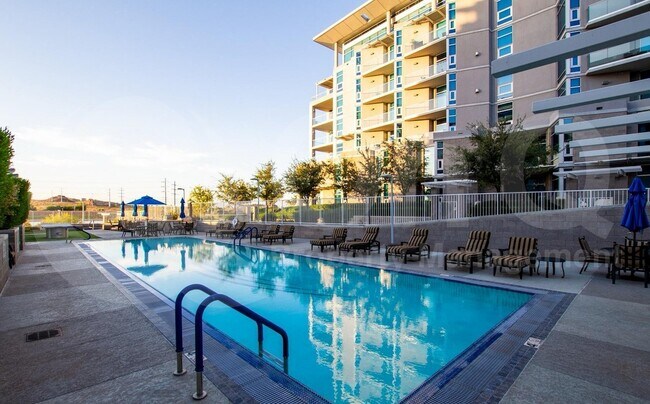 Building Photo - 140 E Rio Salado Pkwy