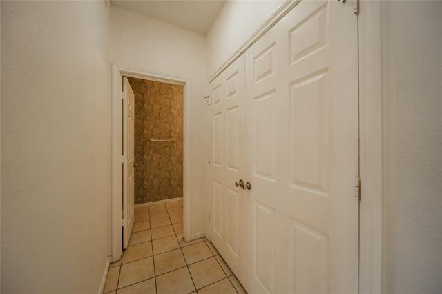 Building Photo - 3325 Devonshire Dr