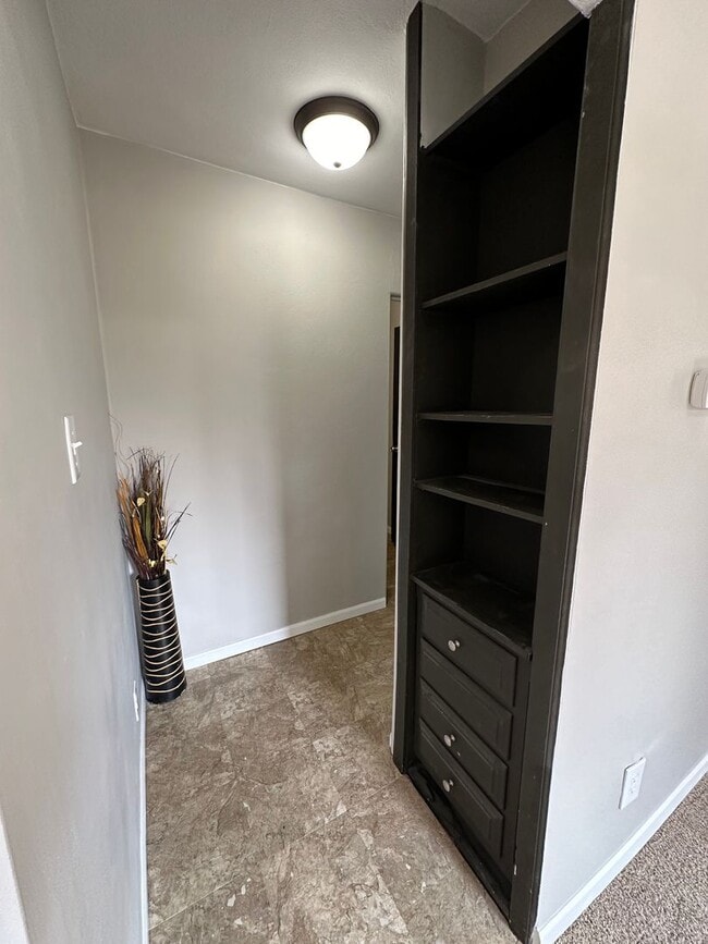 Building Photo - 3 Bedroom, 1 Bathroom Home for Rent in Evansdale, Ia