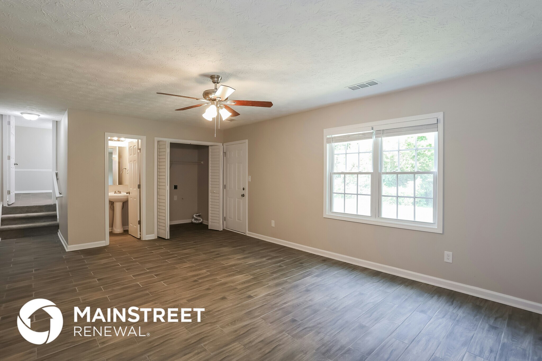 Building Photo - 407 Churchill Ct