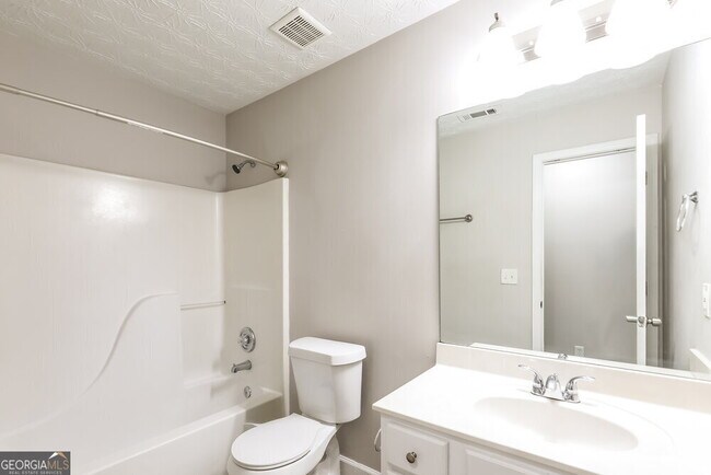 Building Photo - 7600 Crestwicke Crossing Dr