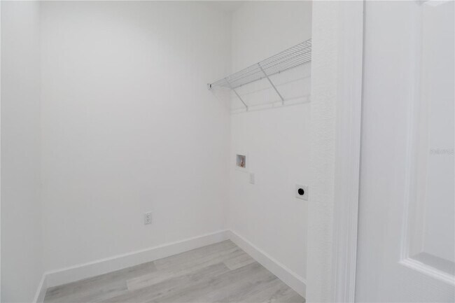 Building Photo - 16816 SW 41st Ave Rd