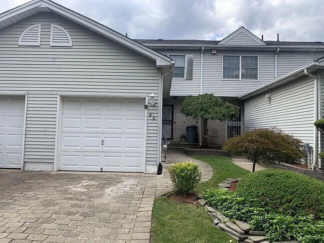 Building Photo - 43 Slayton Ave