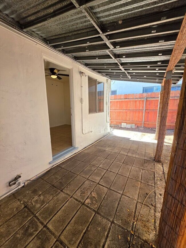 Building Photo - Charming duplex in Pacific Beach with private yard!