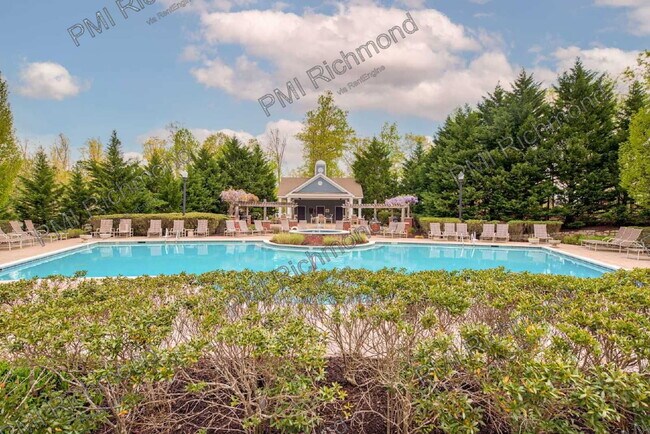 Building Photo - 604 Bristol Village Dr