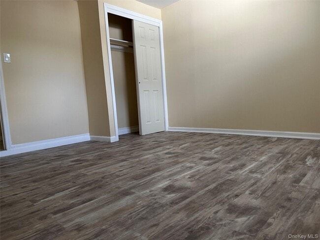 Building Photo - 9 Juniper Pl