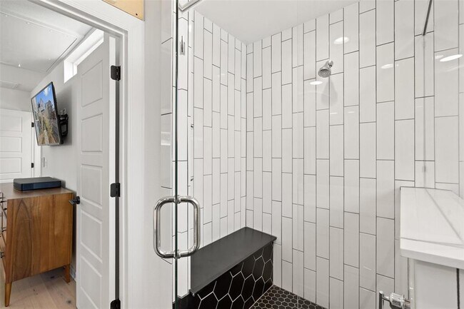 Building Photo - 209 Ben Howell Dr