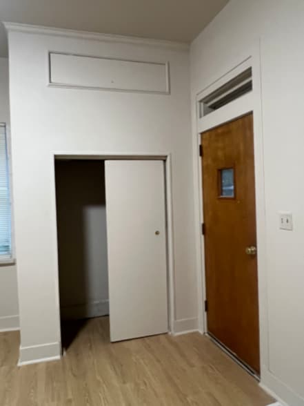 Building Photo - 418 Pershing Ave