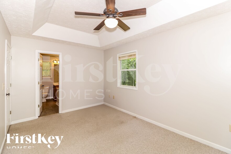 Building Photo - 115 River Trace Dr