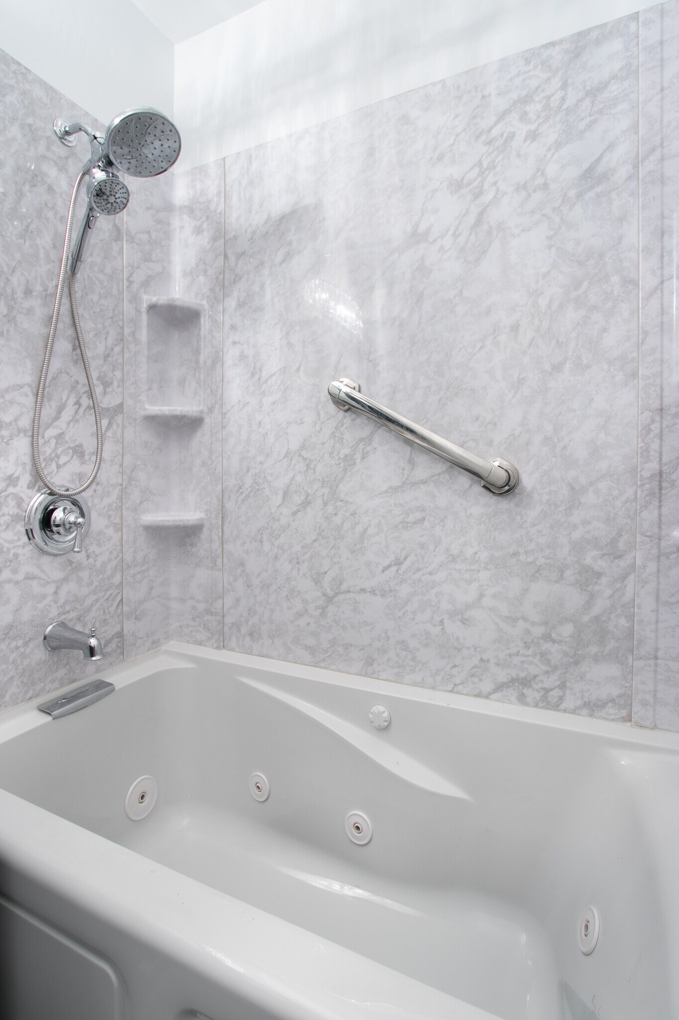 Building Photo - 1034 Thompson Ave N