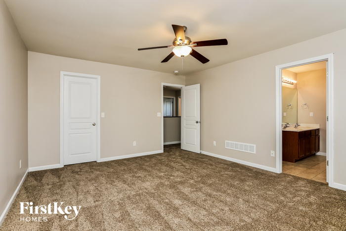 Building Photo - 459 Parkgate Dr
