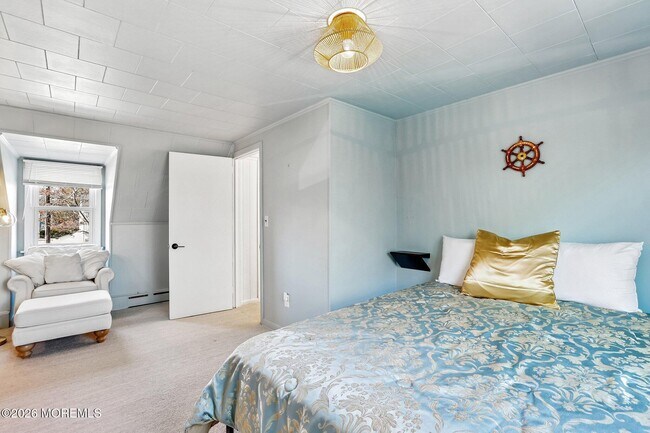 Building Photo - 1850 Fernwood Rd