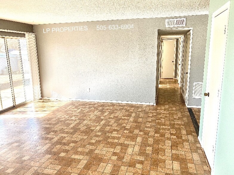 Building Photo - 13 Oriente Ave NE