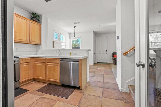 Building Photo - 507 Dante Cir