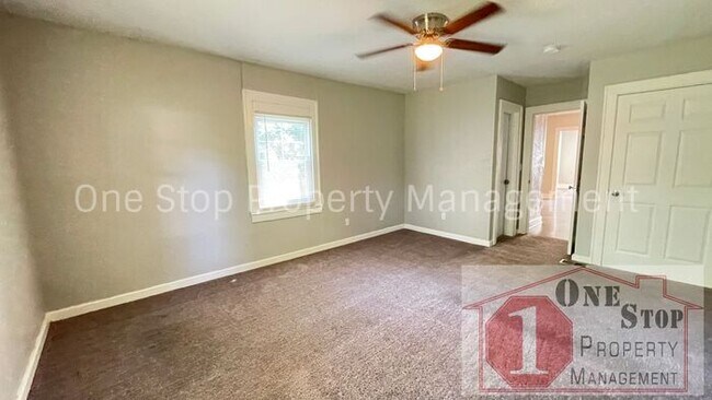 Building Photo - Beautiful 3 Bedroom 1 Bathroom Home in Kan...