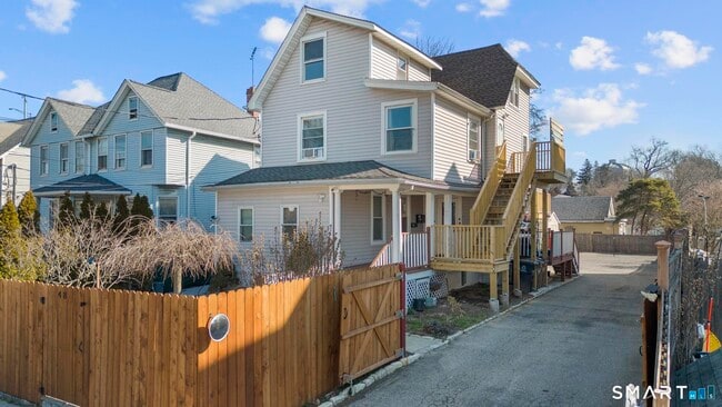 Building Photo - 48 Lockwood Ave