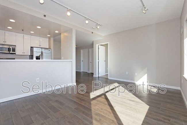 Building Photo - 1401 Jackson St