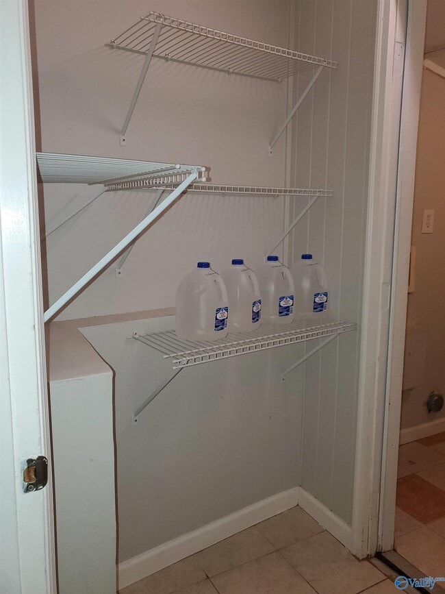 Building Photo - 2248 Norwood Dr NW