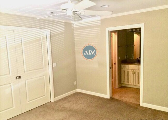 Building Photo - Top-Floor South End Villa Near Coligny Beach- Available Now!