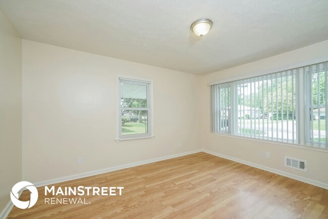 Building Photo - 2224 Peaslee Rd