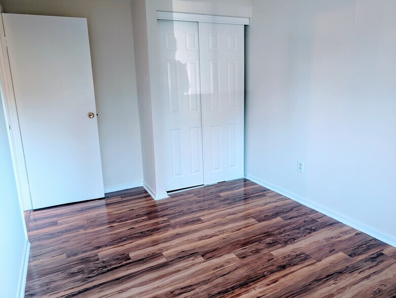 Building Photo - 8856 Youngsea Pl