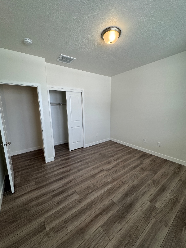 Building Photo - 2957 S 2600 W St