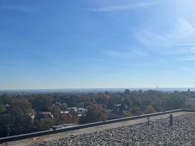 Building Photo - Cleveland Park with views