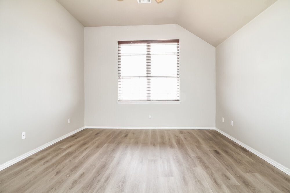 Building Photo - 2004 NE 32nd St