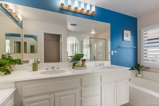 Building Photo - 6052 Rancho Bravado