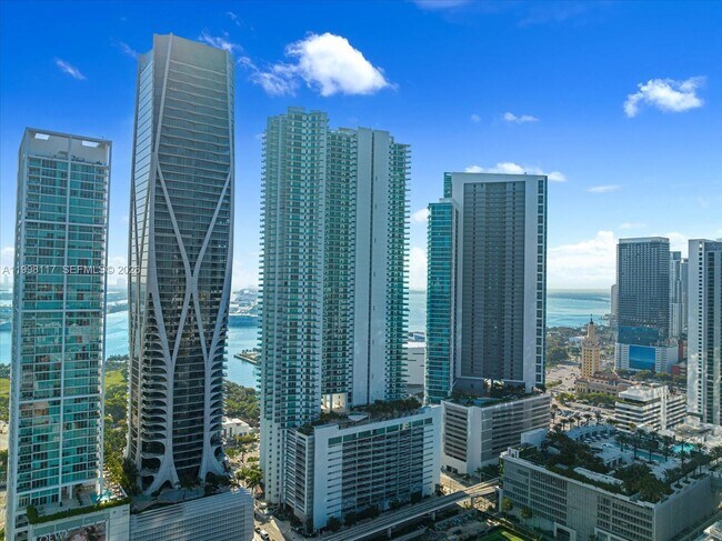 Building Photo - 900 Biscayne Blvd