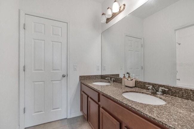 Building Photo - 12880 Westside Vlg Lp