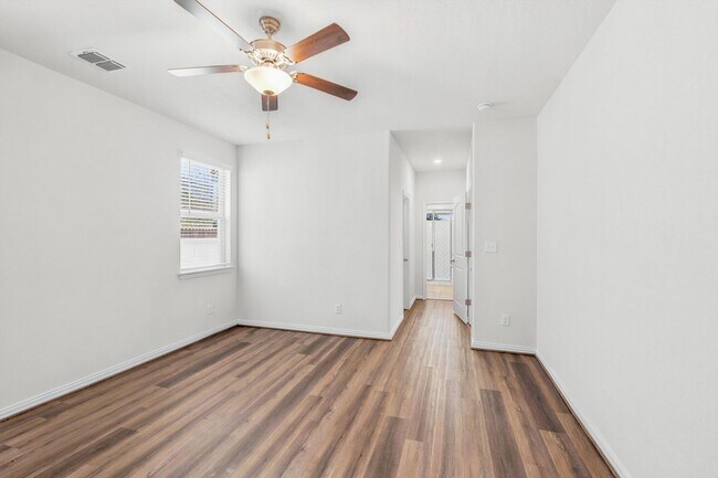 Building Photo - Charming 3-Bedroom Home in Desirable New Braunfels Neighborhood