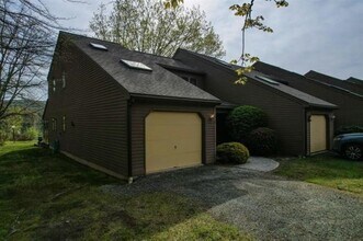 Building Photo - 15 Manor Estates Dr
