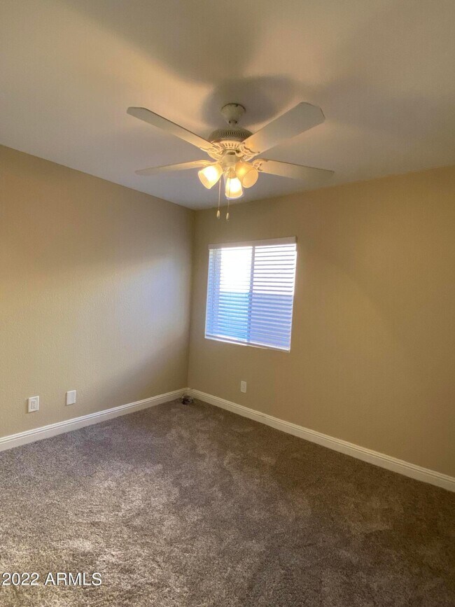 Building Photo - 11049 N 109th Way