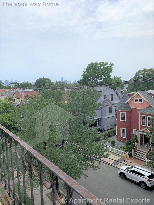 Building Photo - 157 Summer St