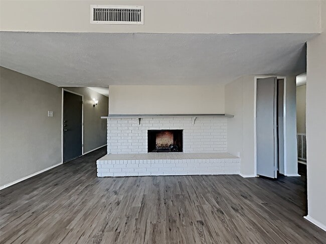 Building Photo - 17151 Ranch Country Rd