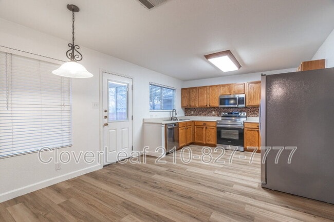 Building Photo - 125 Jordan Pl