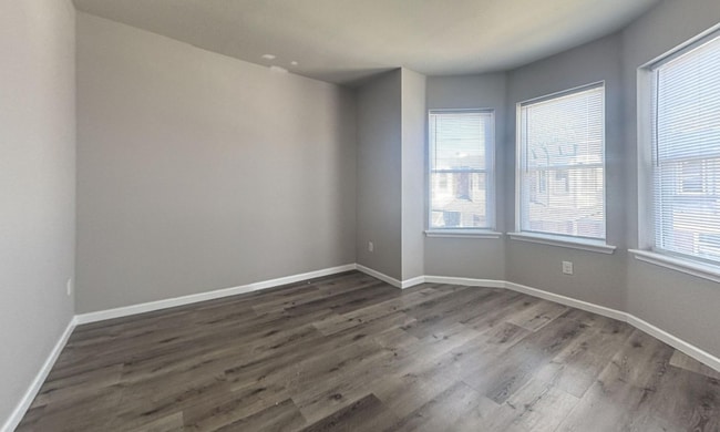 Building Photo - 126 N Edgewood St