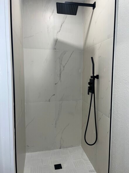 master bathroom - 3511 NW 35th Ave