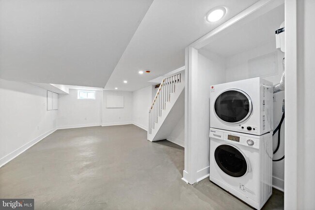 Building Photo - 2024 S 17th St