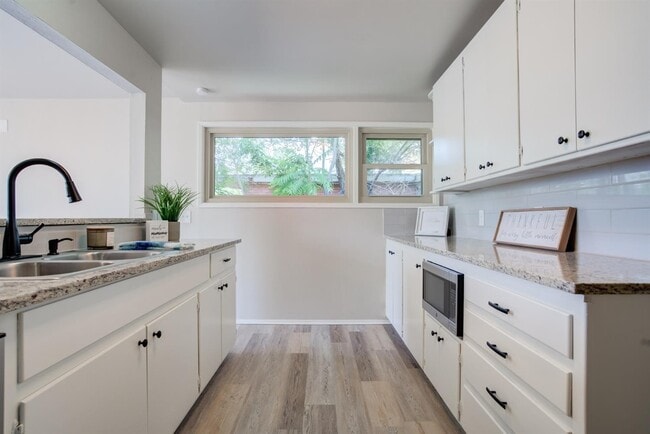 Building Photo - 2514 47th St