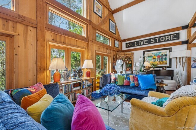 Building Photo - 4 Marion Ln